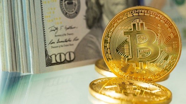 CriptoNews bitcoin-2 Bitcoin, movimenti dal wallet di Satoshi Nakamoto 