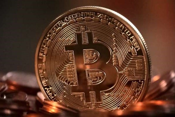 CriptoNews bitcoin Microstrategy sceglie Bitcoin come riserva primaria 